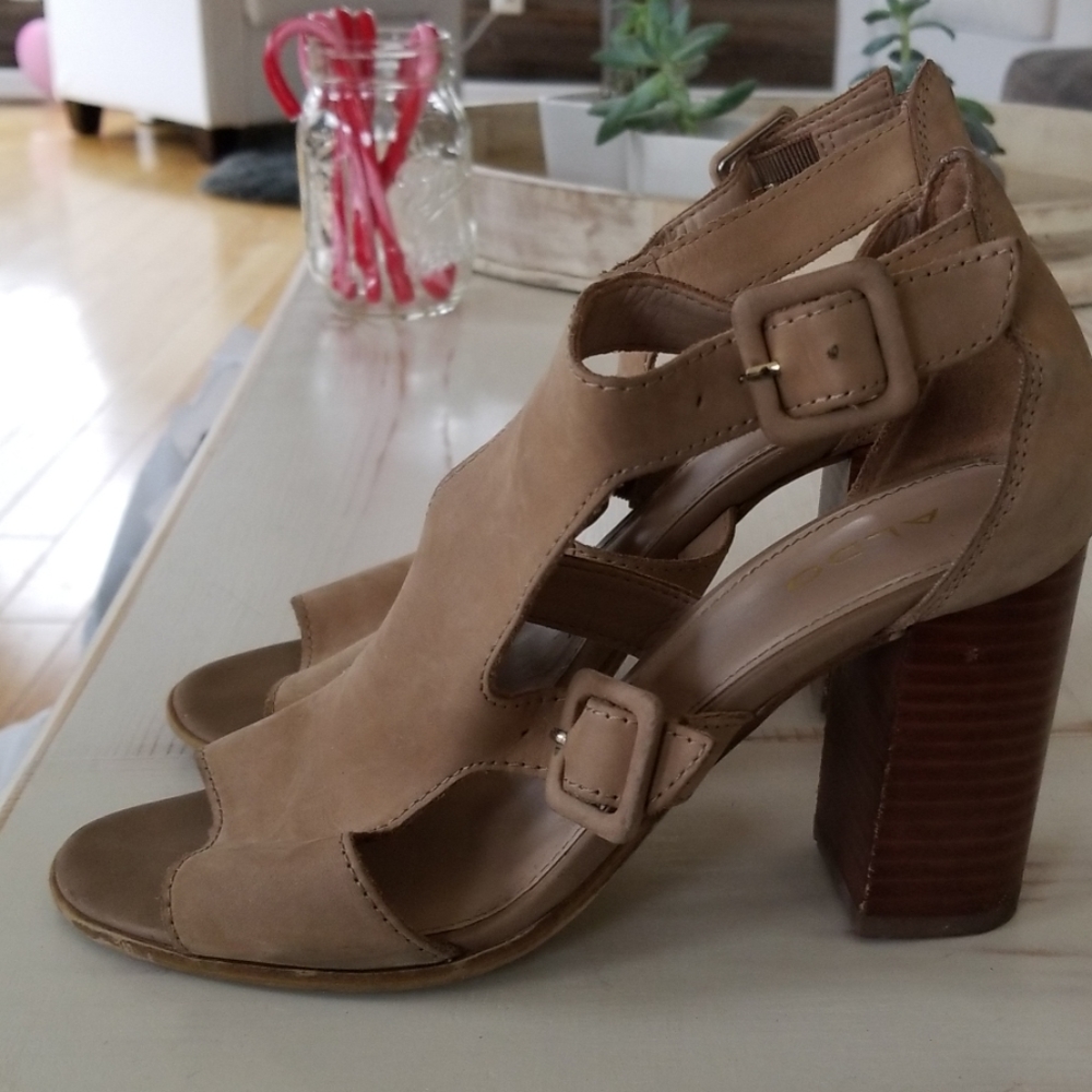 Suede shoes chunky heels